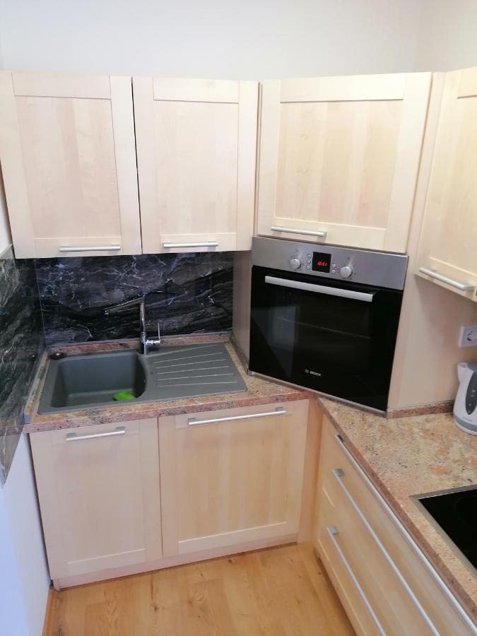 Apartment "B" 50 M From The Beach 자다르 외부 사진