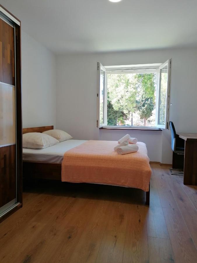 Apartment "B" 50 M From The Beach 자다르 외부 사진