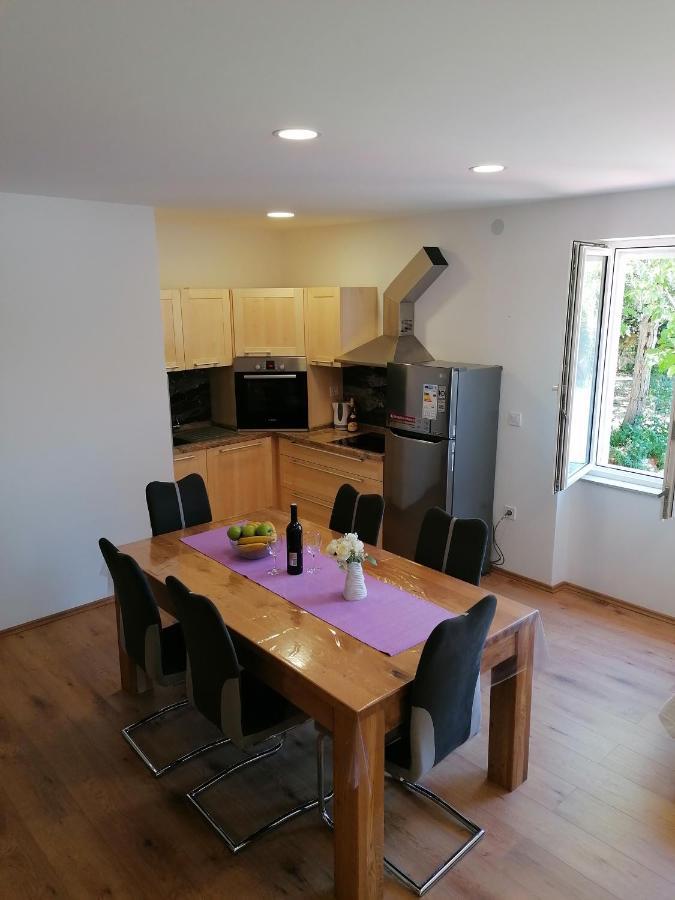 Apartment "B" 50 M From The Beach 자다르 외부 사진